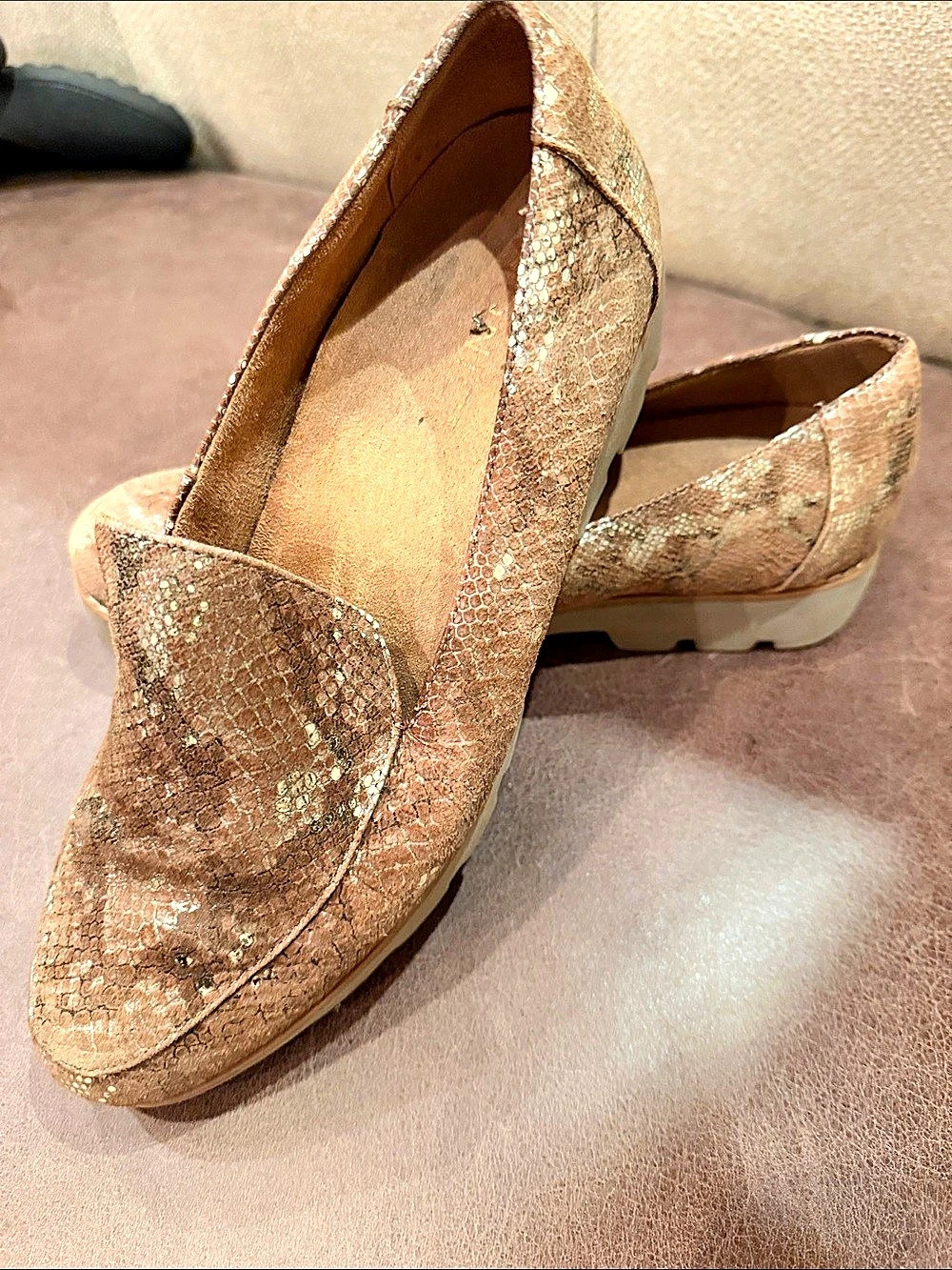 Vionic Kensley Loafer Textured Pointed-Toe Flats in gold